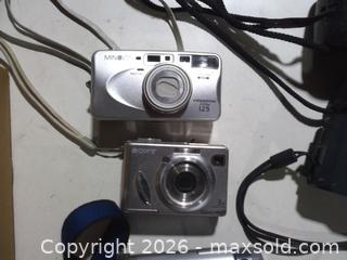MaxSold Auction: cameras - Upper Moreland Township (Pennsylvania, USA) SELLER MANAGED Charity/Fundraising Online Auction - Davisville Road
