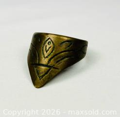 MaxSold Auction: Brass Archer’s Thumb Ring with Engraved Motifs | Central Asian/Persian Tradition | Circa 17th–19th Century - Maxsold Signature - Museum-Quality Artifacts, Ancient Antiquities and Collector Finds (CAN and US Shipping)