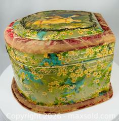 MaxSold Auction: Edwardian | Celluloid Collar Box with Bird Decoration and Linen Collars | Circa 1900–1920 - Maxsold Signature - Museum-Quality Artifacts, Ancient Antiquities and Collector Finds (CAN and US Shipping)