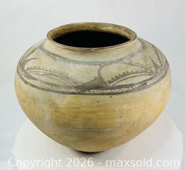 MaxSold Auction: Huastec-Style Painted Terracotta Water Jar with Floral Motifs | Hidalgo, Mexico | Circa 1900–1920 - Maxsold Signature - Museum-Quality Artifacts, Ancient Antiquities and Collector Finds (CAN and US Shipping)