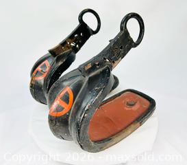 MaxSold Auction: Pair of Japanese Lacquered Samurai Stirrups | with Cross-in-Circle Mon | Edo–Meiji | Circa 1800–1880 - Maxsold Signature - Museum-Quality Artifacts, Ancient Antiquities and Collector Finds (CAN and US Shipping)