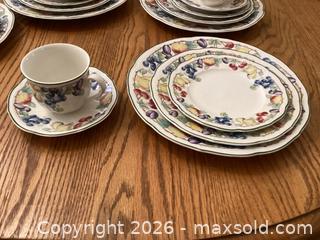 MaxSold Auction: Villeroy & Boch Melina - Ottawa (Ontario, Canada) SELLER MANAGED Reseller Online Auction - Carp Road