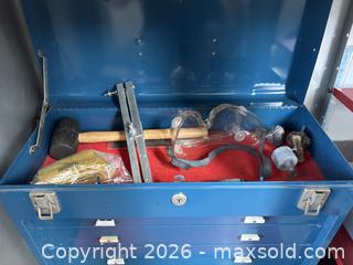 MaxSold Auction: Metal toolbox - Toronto (Ontario, Canada) PARTNER MANAGED Commercial Liquidation Online Auction - Steinway Boulevard                  
