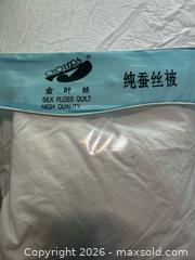 MaxSold Auction: Silk King Size Duvet - Chilliwack (British Columbia, Canada) PARTNER MANAGED Downsizing Online Auction - Camden Drive
