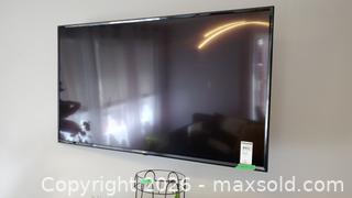 MaxSold Auction: LG 55" 55UM6910PUC 4K UHD Smart LED TV B - Ajax (Ontario, Canada) Moving Online Auction - Angier Crescent