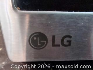 MaxSold Auction: LG Countertop Microwave Oven LMC1575ST / MS1595CSS B - Ajax (Ontario, Canada) Moving Online Auction - Angier Crescent