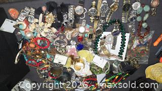 MaxSold Auction: 5 lbs Costume Jewelry  - Spring (Texas, USA) SELLER MANAGED Charity/Fundraising Online Auction - Danehill Drive