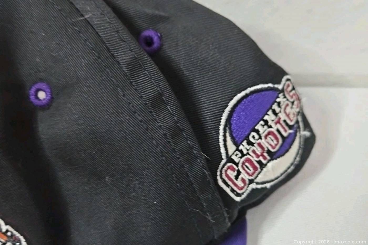 Vitg Phoenix Coyotes NHL GCC Snap Back | Maxsold