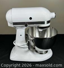 MaxSold Auction: KitchenAid Classic (4K45SS7WH) Stand Mixer, 4.5 qt, White - Ottawa (Ontario, Canada) PARTNER MANAGED Downsizing Online Auction - Fallowfield Road