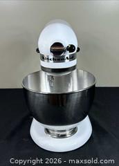 MaxSold Auction: KitchenAid Classic (4K45SS7WH) Stand Mixer, 4.5 qt, White - Ottawa (Ontario, Canada) PARTNER MANAGED Downsizing Online Auction - Fallowfield Road