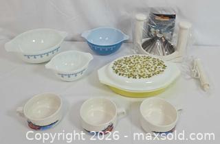 MaxSold Auction: Vintage Mixing Bowls, Covered Casserole, Mugs & Onion Machine - Ottawa (Ontario, Canada) PARTNER MANAGED Downsizing Online Auction - Fallowfield Road