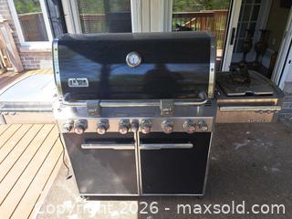 MaxSold Auction: Weber Summit 6-Burner Propane Grill, Black/Stainless - Kingston (Ontario, Canada) SELLER MANAGED Downsizing Online Auction -  Roosevelt Drive