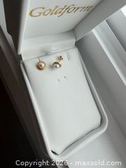 MaxSold Auction: 18k Gold pearl earrings  - Russell (Ontario, Canada) SELLER MANAGED Downsizing Online Auction -  Moonlight Drive