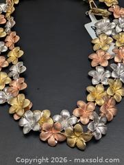 MaxSold Auction:  10K(20.4g),  TRI COLOR FLOWER UNIQUE DESIGN CHAIN 16" - Toronto (Ontario, Canada) PARTNER MANAGED Downsizing Online Auction - Yonge Street