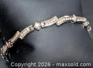 MaxSold Auction: 14k(13.63g), natural diamond (0.5ct)bracelet 7" - Toronto (Ontario, Canada) PARTNER MANAGED Downsizing Online Auction - Yonge Street