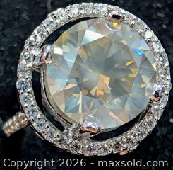 MaxSold Auction: 14k(5.39g), natural diamond (4.04ct), diamond (0.4ct)ring, size 6.5 - Toronto (Ontario, Canada) PARTNER MANAGED Downsizing Online Auction - Yonge Street