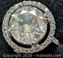 MaxSold Auction: 14k(5.39g), natural diamond (4.04ct), diamond (0.4ct)ring, size 6.5 - Toronto (Ontario, Canada) PARTNER MANAGED Downsizing Online Auction - Yonge Street