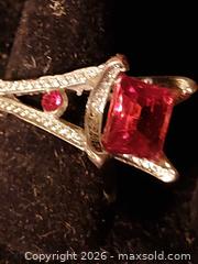 MaxSold Auction: 4 rings - Fairfield (California, USA) SELLER MANAGED Downsizing Online Auction - Dobe Lane (STORAGE)