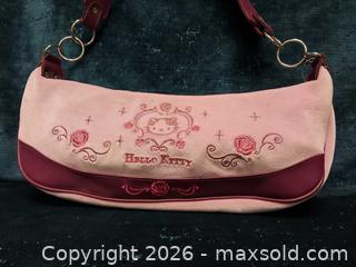 MaxSold Auction: Hello, Kitty, fuzzy hobo bag purse. - Fairfield (California, USA) SELLER MANAGED Downsizing Online Auction - Dobe Lane (STORAGE)