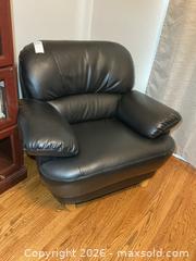 MaxSold Auction: Like New Chair C - Kingston (Ontario, Canada) SELLER MANAGED Downsizing Online Auction - Rankin Crescent