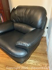 MaxSold Auction: Like New Chair C - Kingston (Ontario, Canada) SELLER MANAGED Downsizing Online Auction - Rankin Crescent