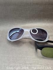 MaxSold Auction: Epson 3D Active Glasses & Fashion Sunglasses Lot – 2 Pairs - Vancouver (British Columbia, Canada) SELLER MANAGED Reseller Online Auction - East 7th Avenue (STORAGE)