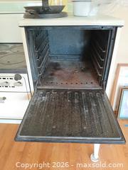 MaxSold Auction: Spark Vintage Kitchen Range with Cookware & Accessories - San Jose (California, USA) PARTNER MANAGED Estate Sale Online Auction - Union Avenue