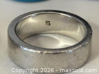 MaxSold Auction: 10 Silver Rings - North Vancouver (British Columbia, Canada) PARTNER MANAGED Downsizing Online Auction - 14th Street West