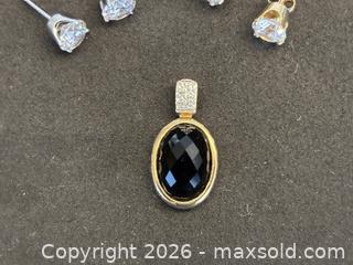 MaxSold Auction: Gold Jewelry - North Vancouver (British Columbia, Canada) PARTNER MANAGED Downsizing Online Auction - 14th Street West