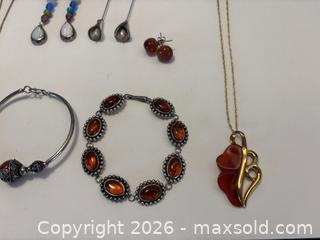 MaxSold Auction: Silver Jewelry Collection - North Vancouver (British Columbia, Canada) PARTNER MANAGED Downsizing Online Auction - 14th Street West