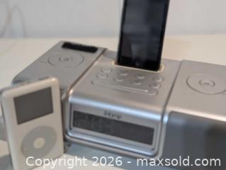 MaxSold Auction: Apple iPod Classic(s) and iPod with iHome Docking Speaker - Braintree (Massachusetts, USA) SELLER MANAGED Reseller Online Auction - Washington Street