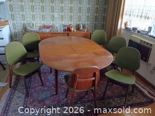 MaxSold Auction: Mid-Century Modern Dining Table with Six Chairs - Oshawa (Ontario, Canada) SELLER MANAGED Moving Online Auction - Fox Street (STORAGE)