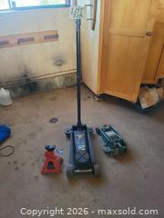 MaxSold Auction: Lot of 4 3-Ton Floor Jack and Jack Stands - Morgan Hill (California, USA) PARTNER MANAGED Estate Sale Online Auction - Holiday Drive