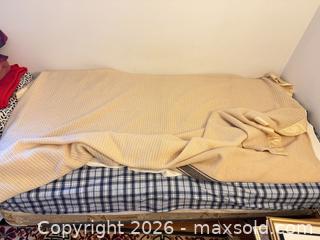 MaxSold Auction: Metal Bed Frame Set C - Toronto (Ontario, Canada) Estate Sale Online Auction - Sparkhall Avenue