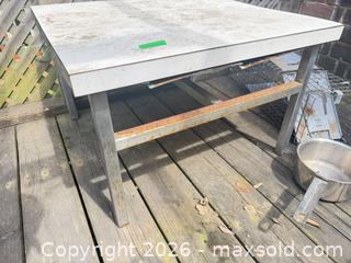 MaxSold Auction: Stainless Steel Top Metal Table with Humane Trap and Small Saucepan C - Toronto (Ontario, Canada) Estate Sale Online Auction - Sparkhall Avenue