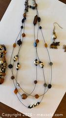 MaxSold Auction: Beaded jewelry set - Saanich (British Columbia, Canada) SELLER MANAGED Downsizing Online Auction - Sunnygrove Place