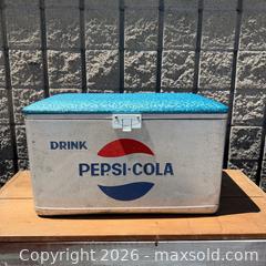 MaxSold Auction: * RARE * Vintage Pepsi Cola Cooler - Aluminum-Padded Top, 1970s  - Toronto (Ontario, Canada) PARTNER MANAGED Reseller Online Auction -  Crouse Road (STORAGE)