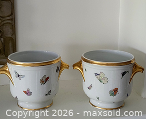 MaxSold Auction: Pair of Limoges France Porcelain Cachepots / Jardinières - Newmarket (Ontario, Canada) SELLER MANAGED Downsizing Online Auction - Amberlee Court