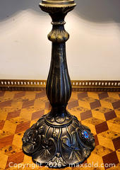MaxSold Auction: Tiffany Style Table Lamp - Newmarket (Ontario, Canada) SELLER MANAGED Downsizing Online Auction - Amberlee Court