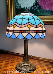 MaxSold Auction: Tiffany Style Table Lamp (A) - Newmarket (Ontario, Canada) SELLER MANAGED Downsizing Online Auction - Amberlee Court