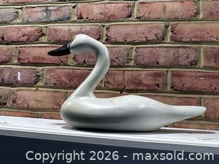 MaxSold Auction: Swan Decoy - Bel Air (Maryland, USA) SELLER MANAGED Estate Sale Online Auction -  Lundy Lane