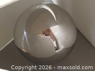MaxSold Auction: Mod Tom Dixon Mirror Ball Sculpture  - Toronto (Ontario, Canada) PARTNER MANAGED Reseller Online Auction - Queen Street West