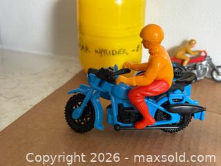 MaxSold Auction: Big Kinder Surprise BMW Motorcycle - Nanaimo (British Columbia, Canada) SELLER MANAGED Estate Sale Online Auction -  Elizabeth Street