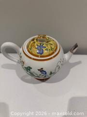 MaxSold Auction: Hermès 'La Siesta' Teapot - Toronto (Ontario, Canada) SELLER MANAGED Downsizing Online Auction - Heathdale Road