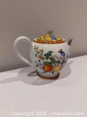 MaxSold Auction: Hermès 'La Siesta' Teapot - Toronto (Ontario, Canada) SELLER MANAGED Downsizing Online Auction - Heathdale Road