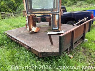 MaxSold Auction: 9 foot dually flatbed - Ottawa (Ontario, Canada) SELLER MANAGED Downsizing Online Auction -  Mackey