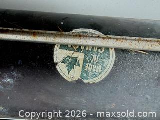 MaxSold Auction: Air Piston with Screw Grew Block - Ottawa (Ontario, Canada) SELLER MANAGED Downsizing Online Auction -  Mackey