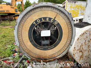 MaxSold Auction: Antique Toledo scale From Neilson Dairy Ottawa - Ottawa (Ontario, Canada) SELLER MANAGED Downsizing Online Auction -  Mackey