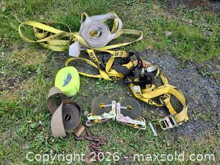 MaxSold Auction: Assorted Ratchet and Tow Straps lot 264 - Ottawa (Ontario, Canada) SELLER MANAGED Downsizing Online Auction -  Mackey