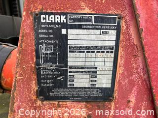 MaxSold Auction: Clark 10 ton forklift - Ottawa (Ontario, Canada) SELLER MANAGED Downsizing Online Auction -  Mackey